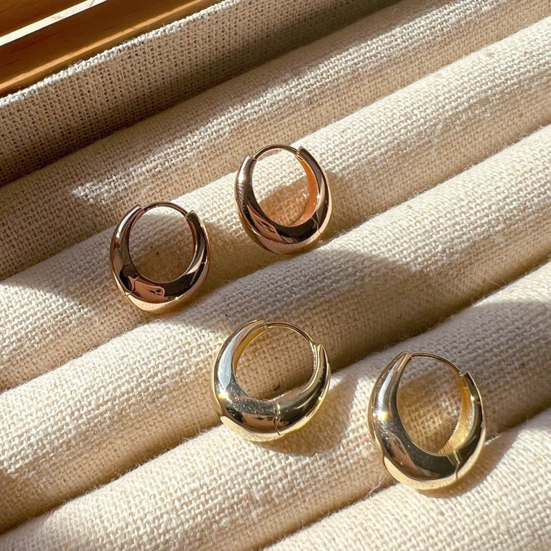 Dome Huggies In Gold
