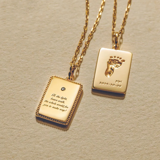 18K Solid Gold Mum Personalised Pendant Rectangular