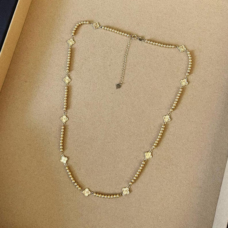 Beads Necklace With Clover