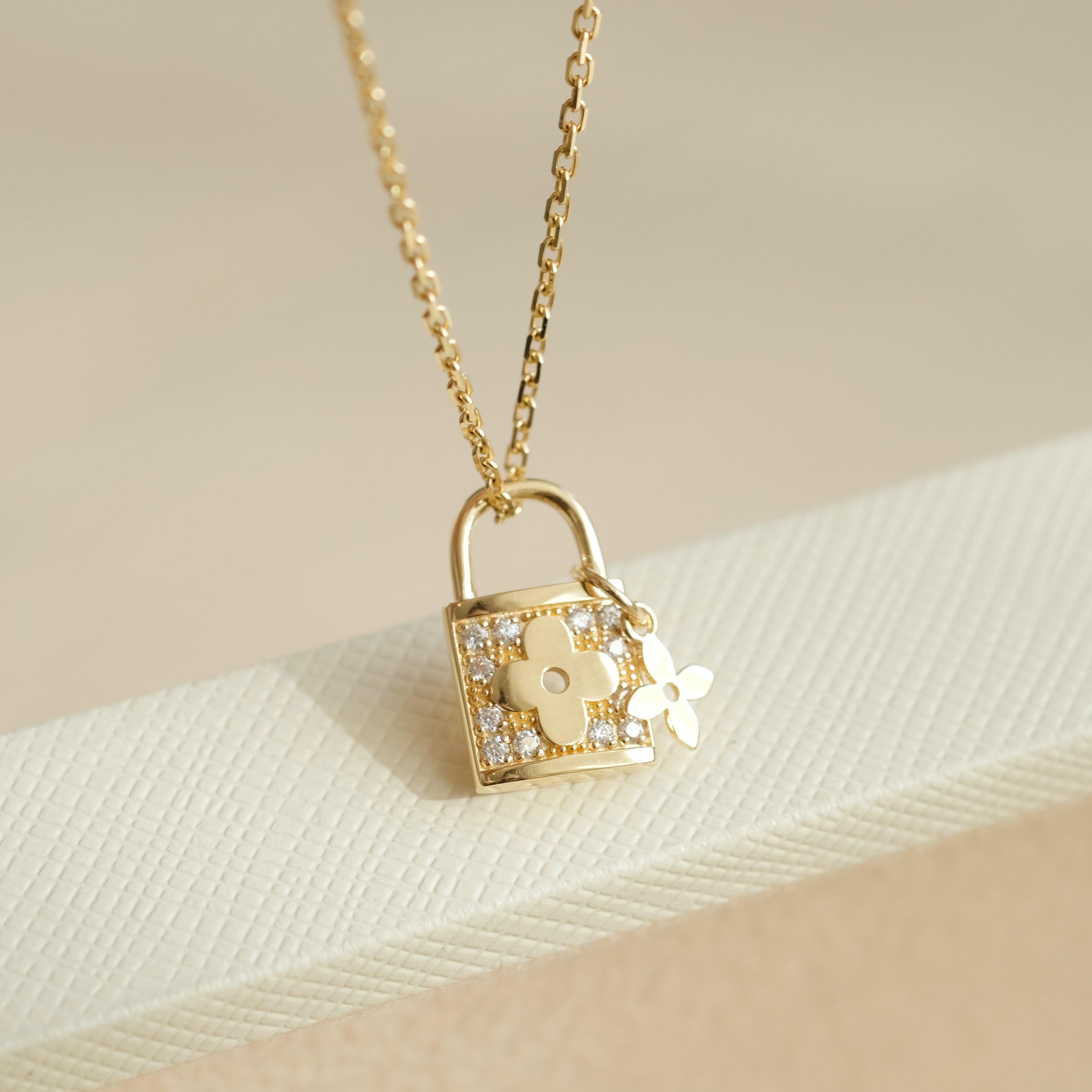 Clover Padlock Pendant