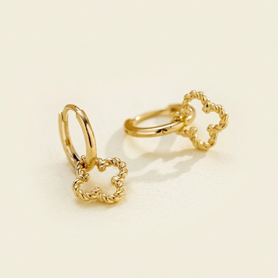 Gold Clover Huggies