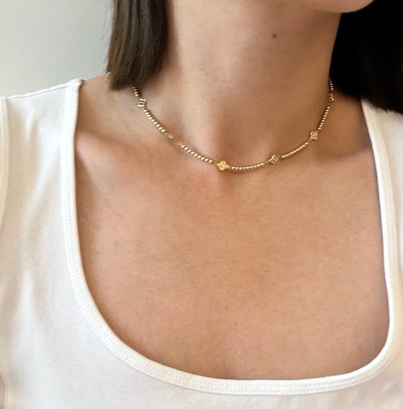Beads Necklace With Clover