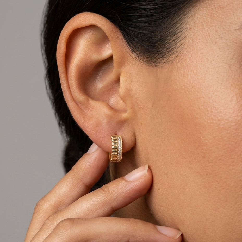 Ribbed Hoop With Moissanite Stone