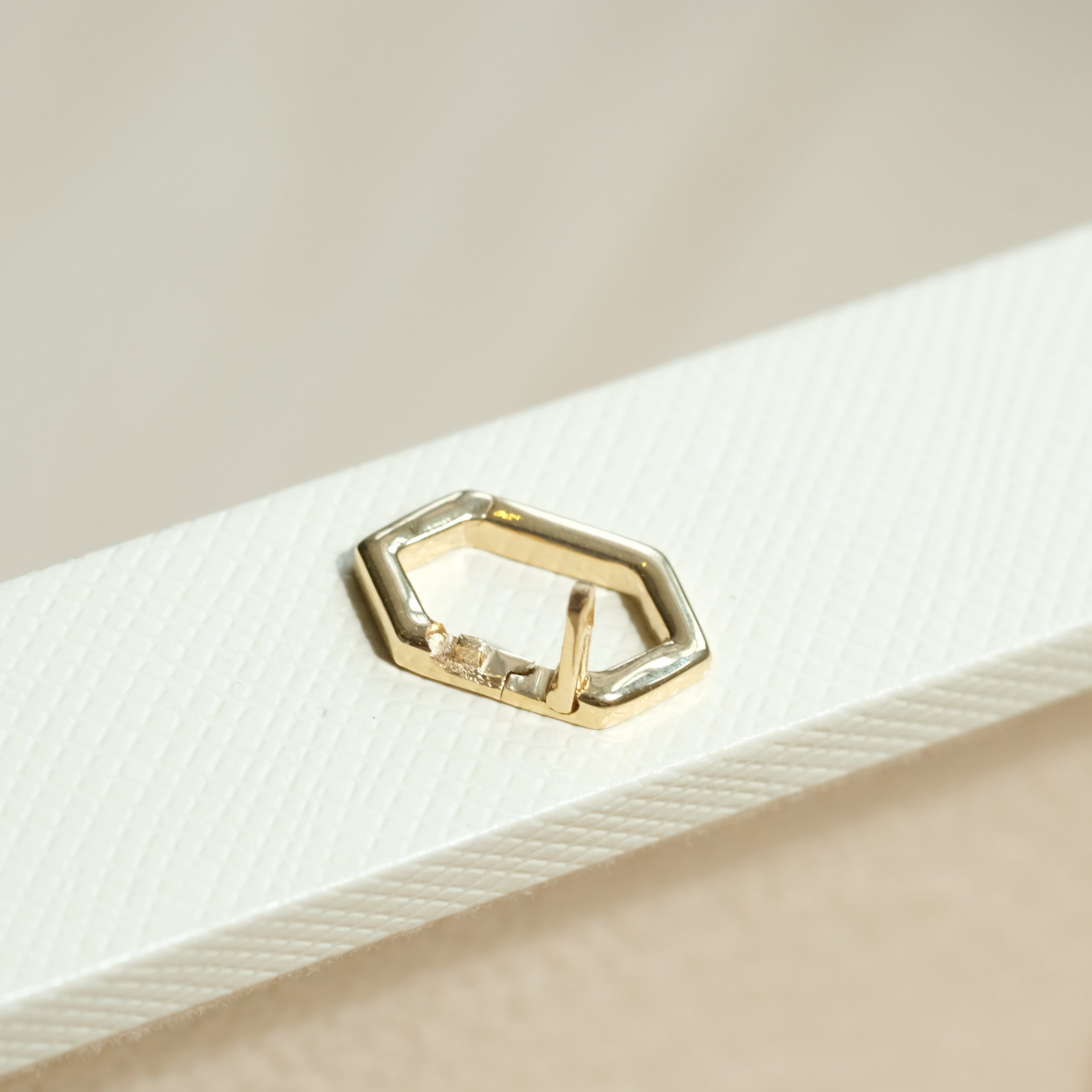 Diamond Hexagon Connector