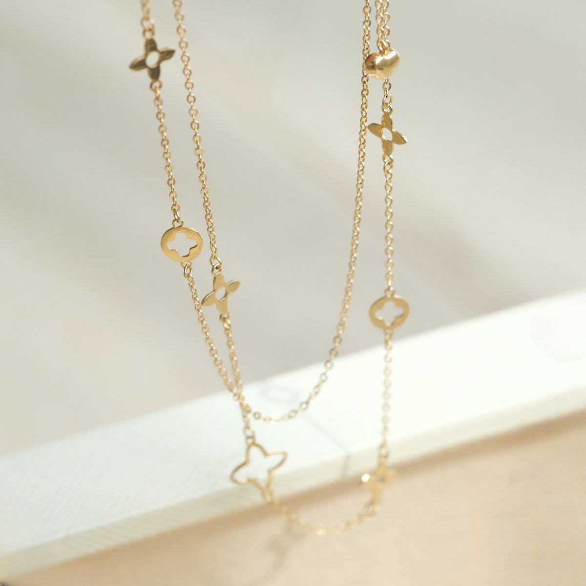 Small clover necklace