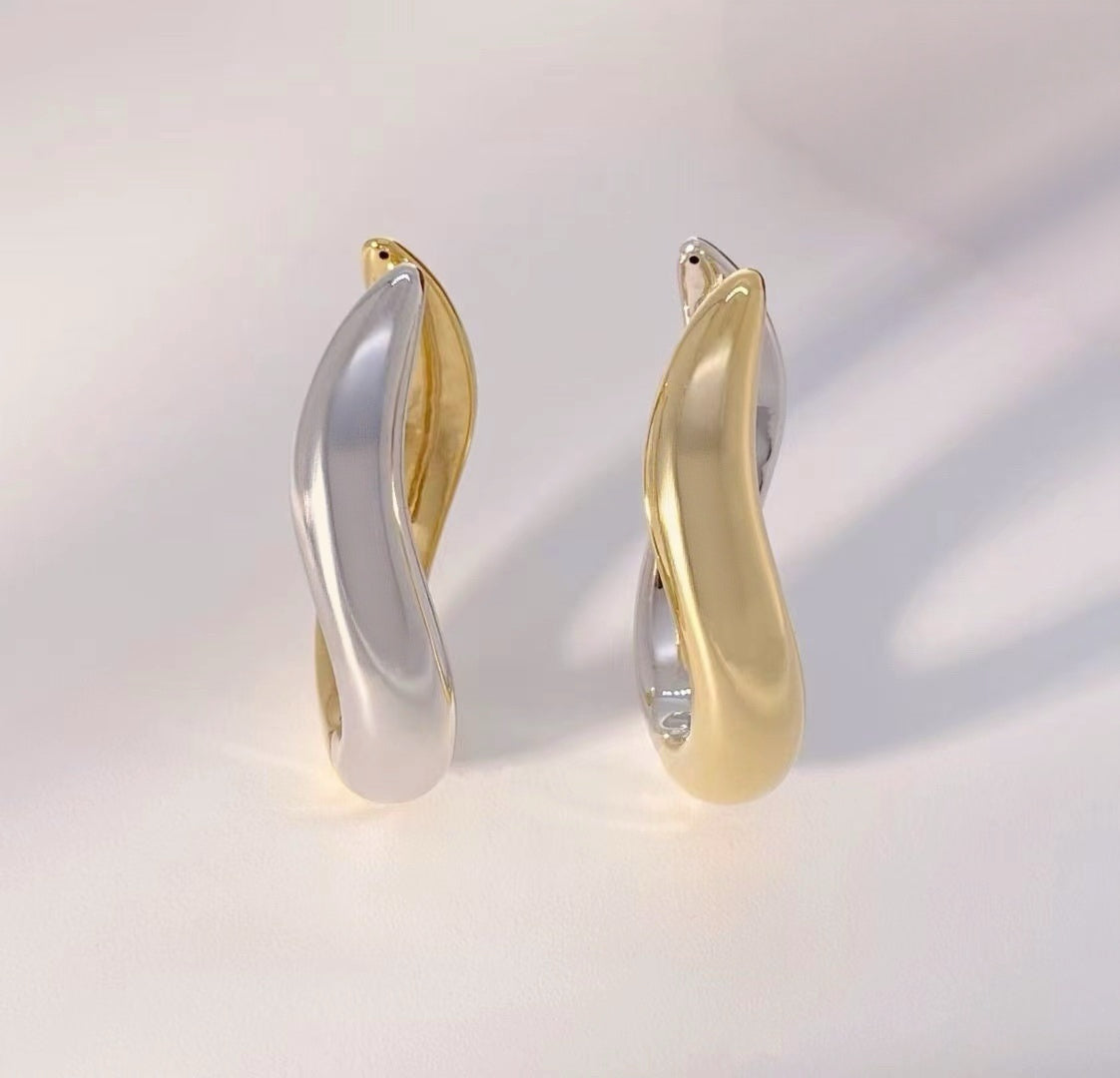 Two Tone Wavey Hoops