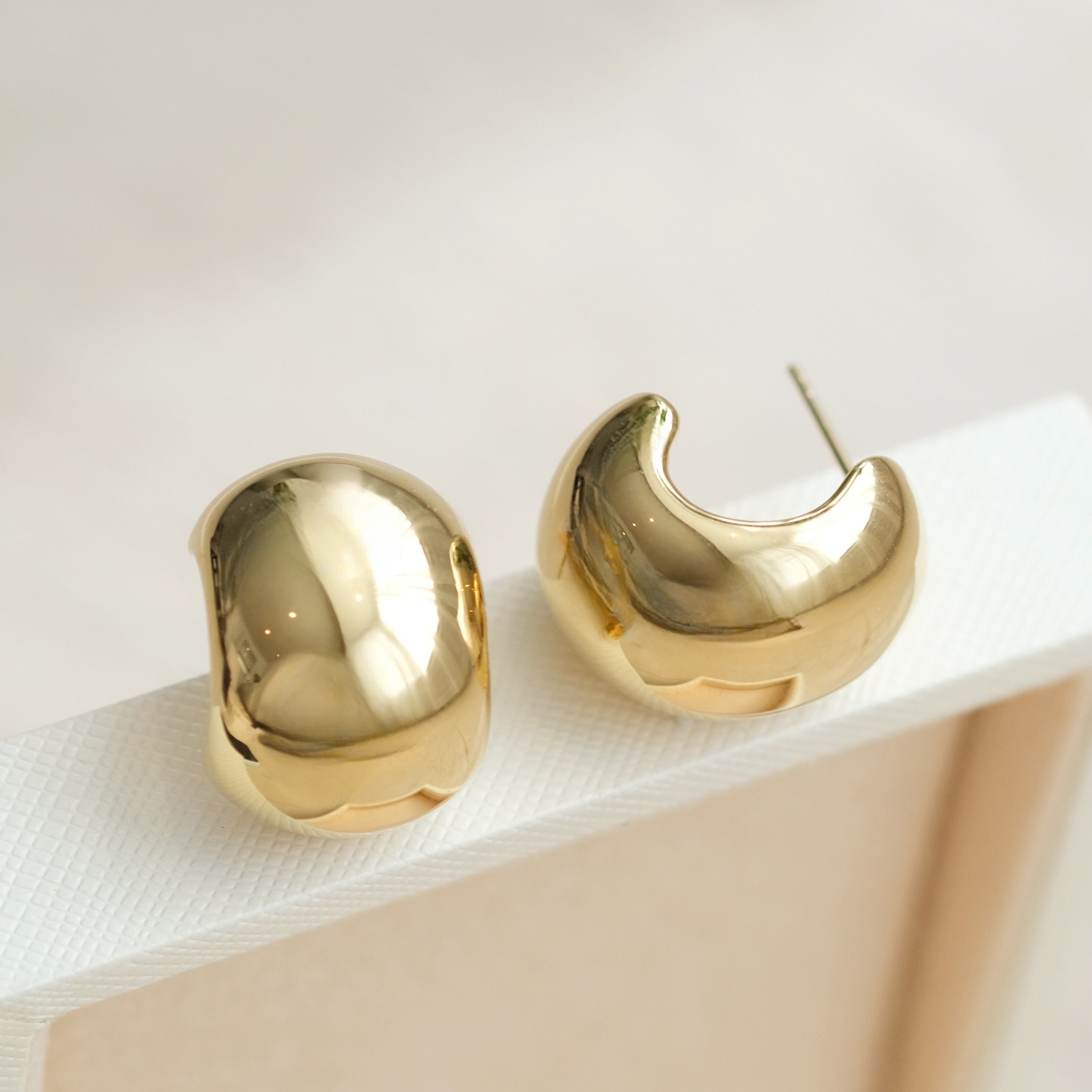 MEGA DÔME EARRINGS
