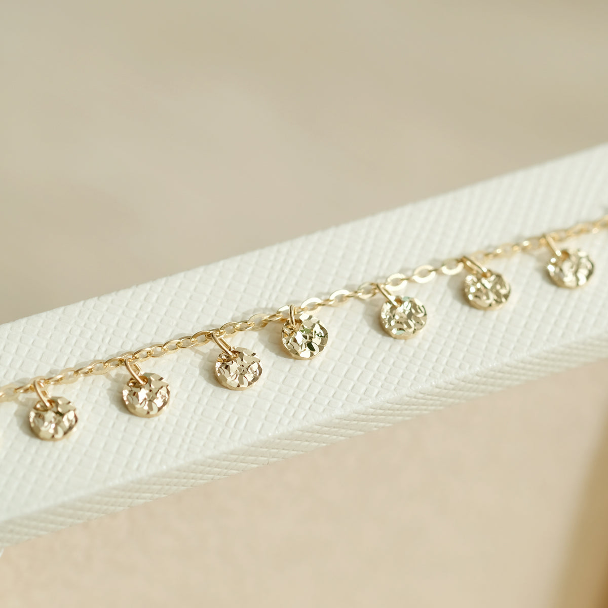 Round disc bracelet