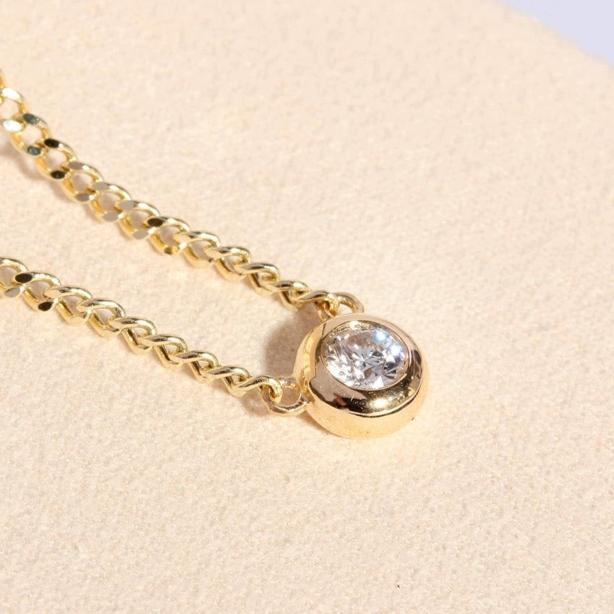 Single Diamond Curb Chain Necklace