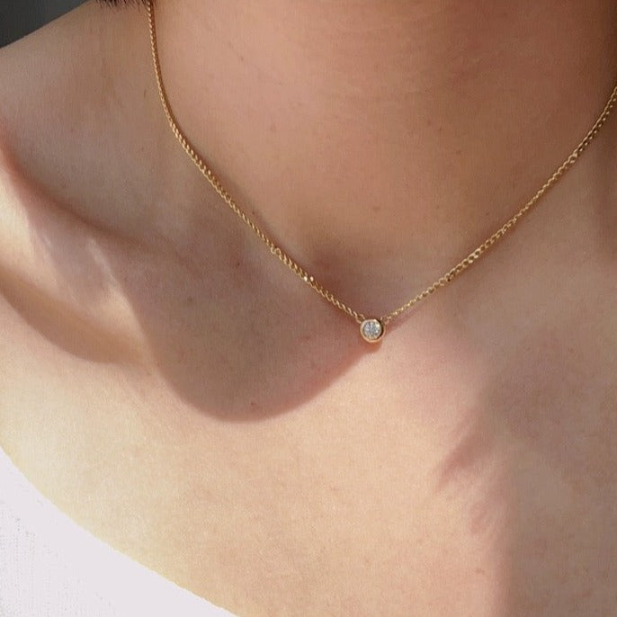 Single Diamond Curb Chain Necklace