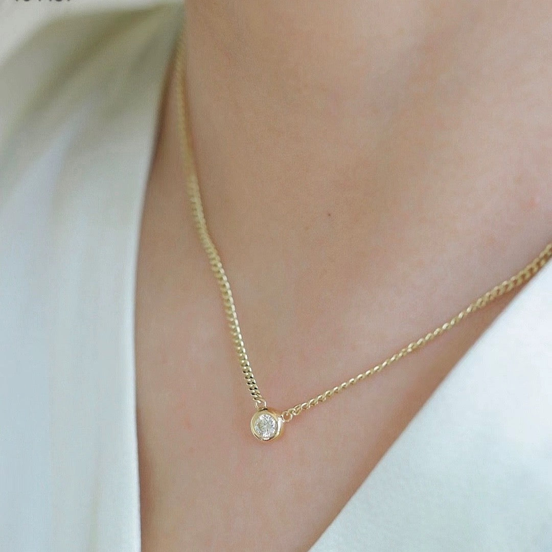 Single Diamond Curb Chain Necklace