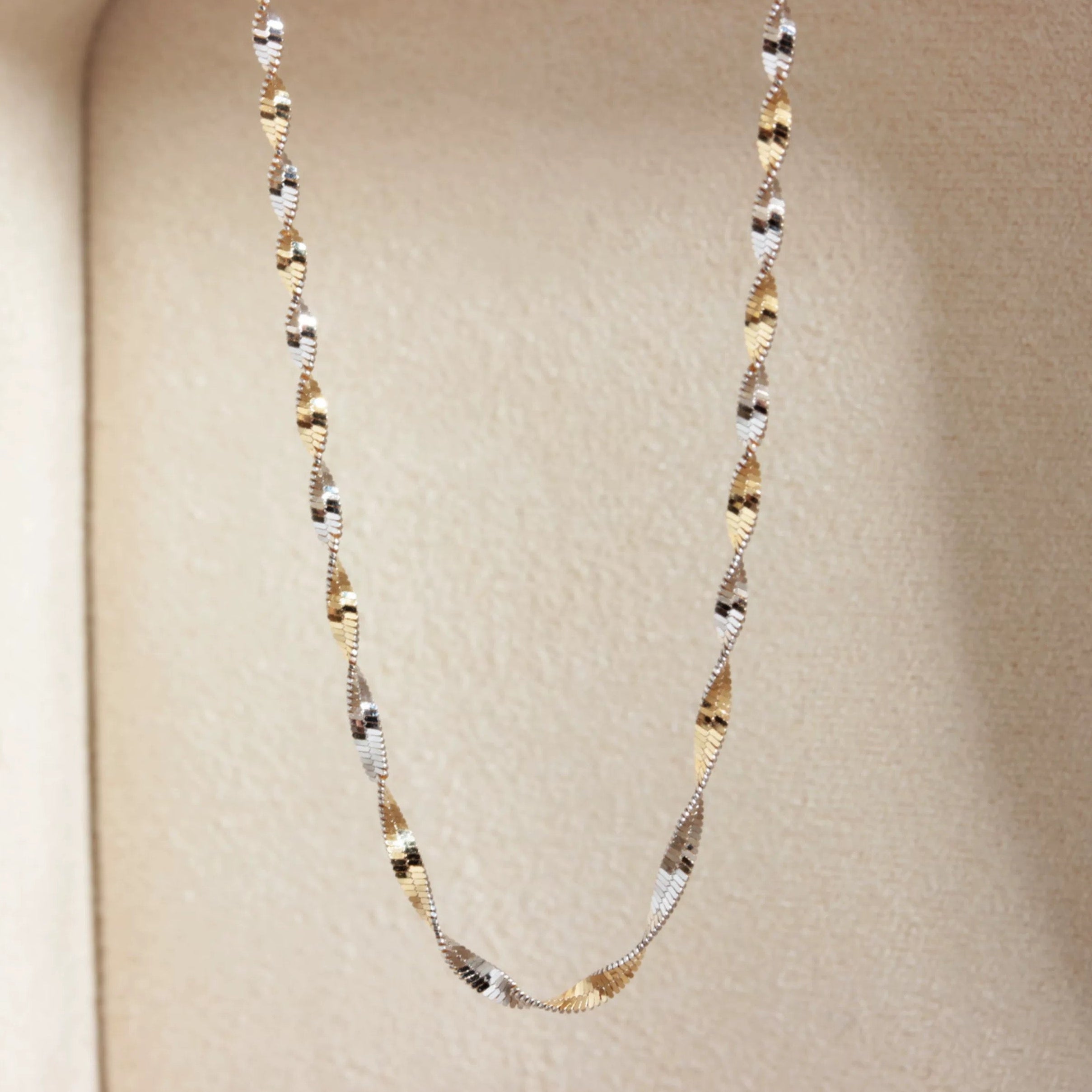 Two Tone Thin Twist Chain