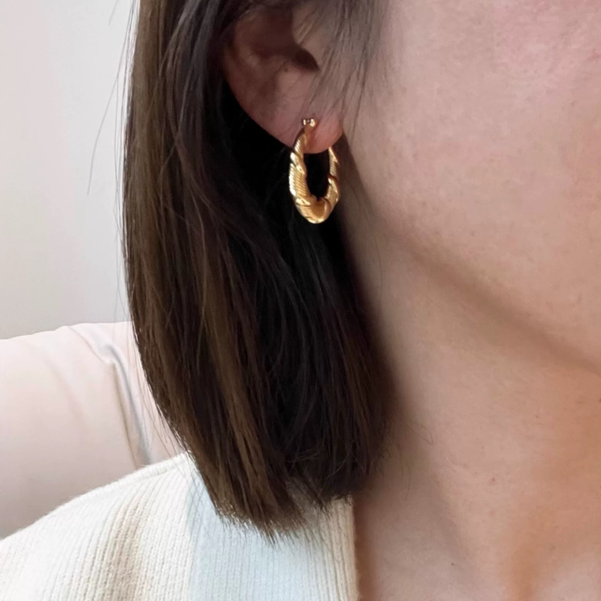 Tapered Twist Hoops