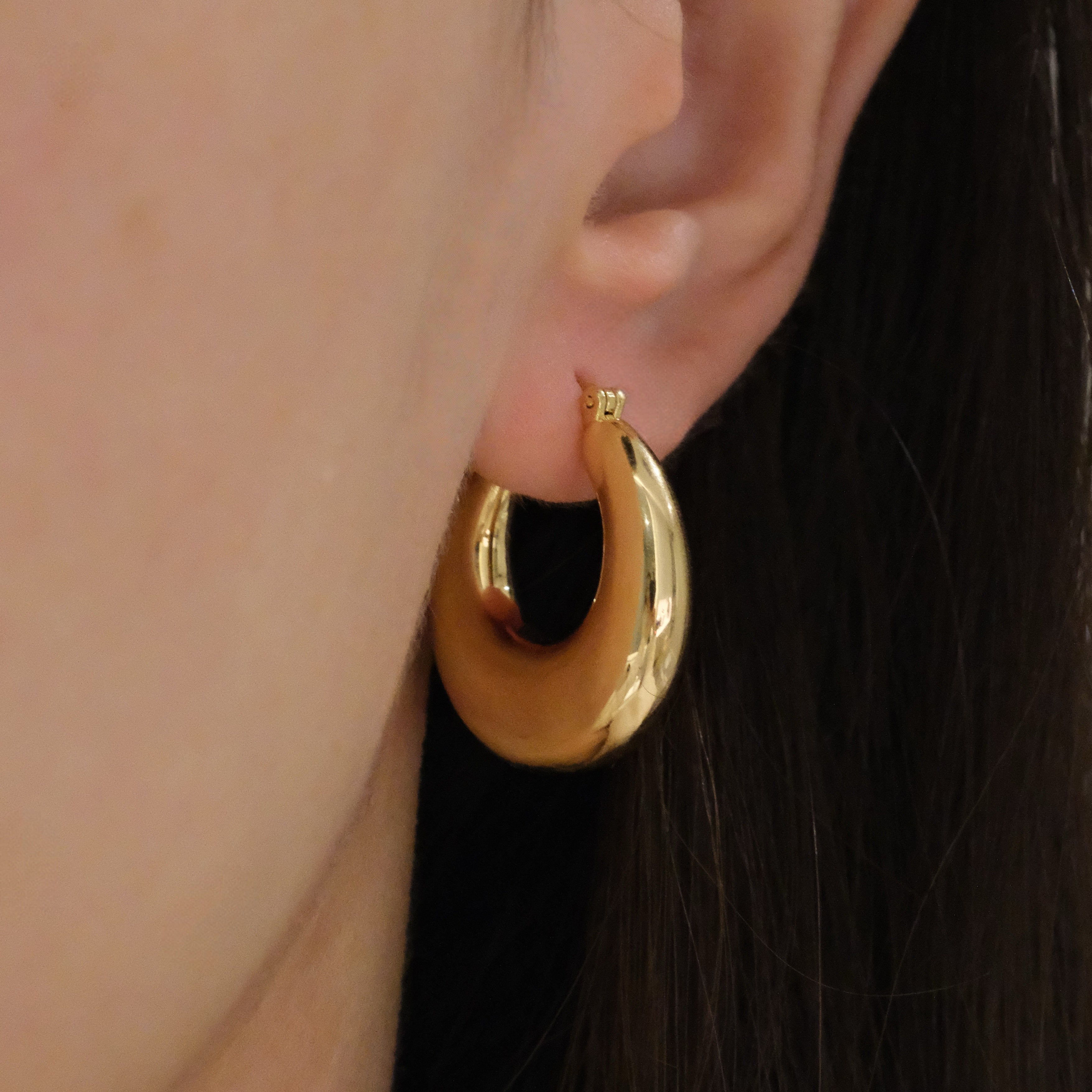 Medium Tapered Hoops