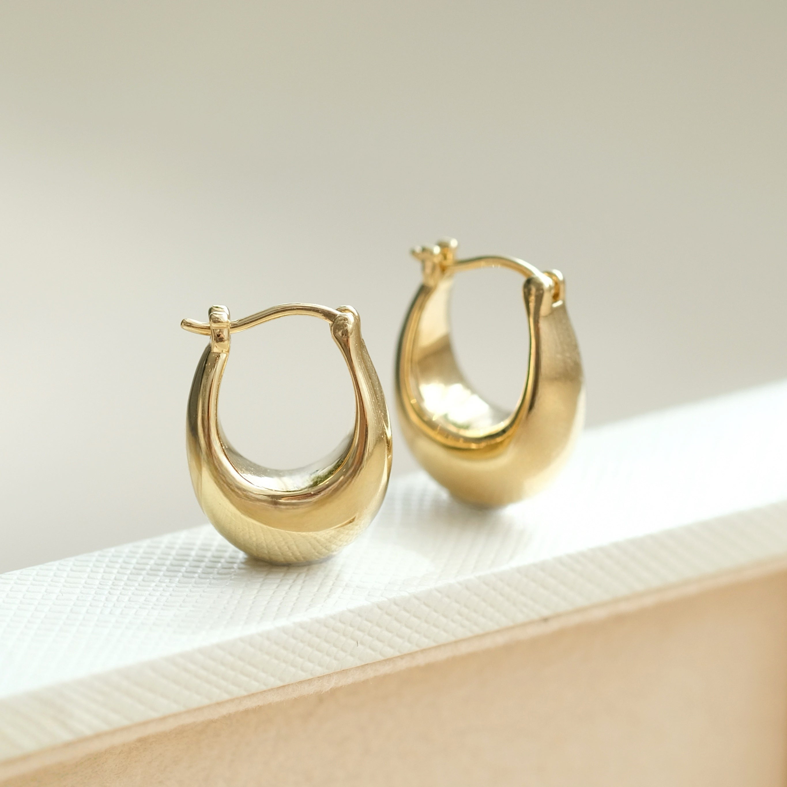 Oval Tapered Hoops
