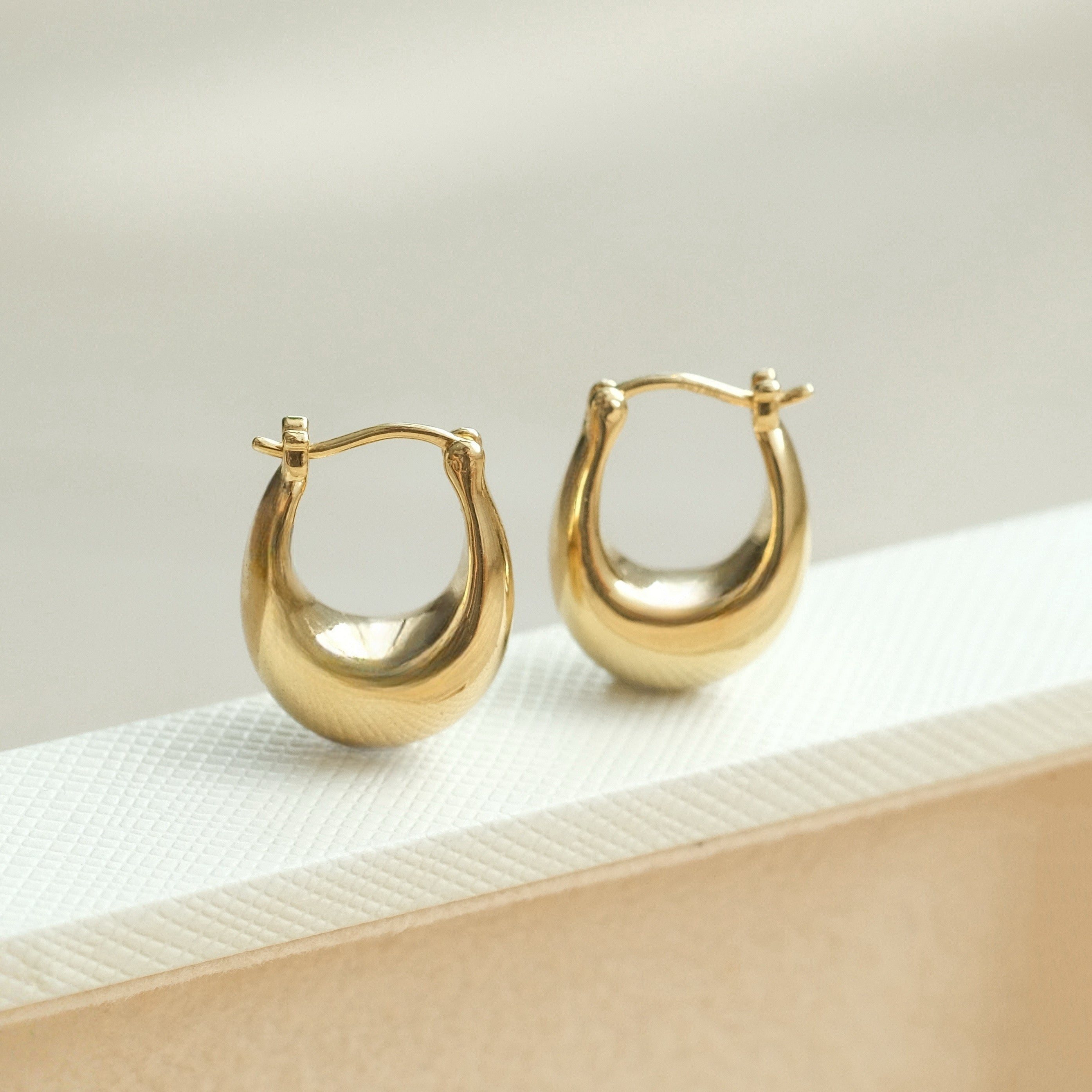 Oval Tapered Hoops