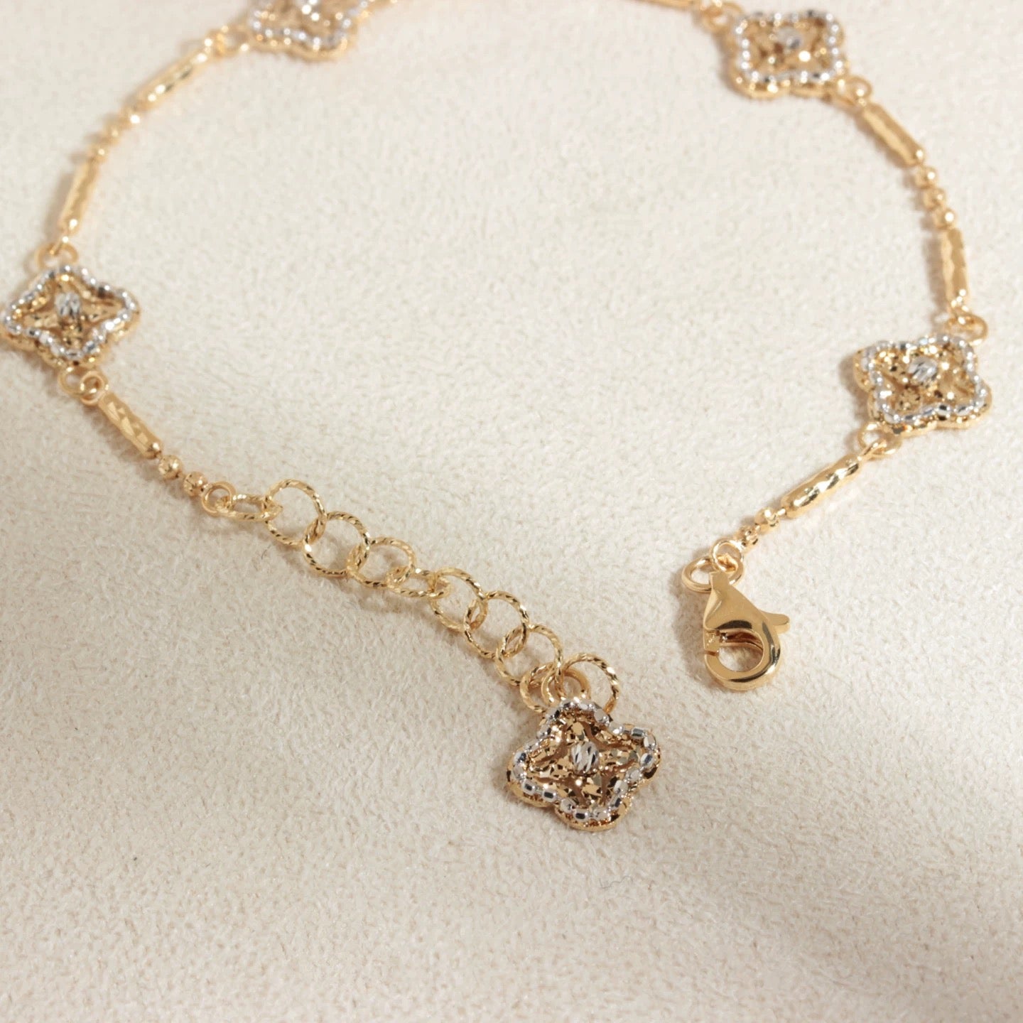 Small Clover Bracelet