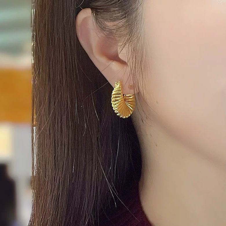Scalloped Medium Hoops