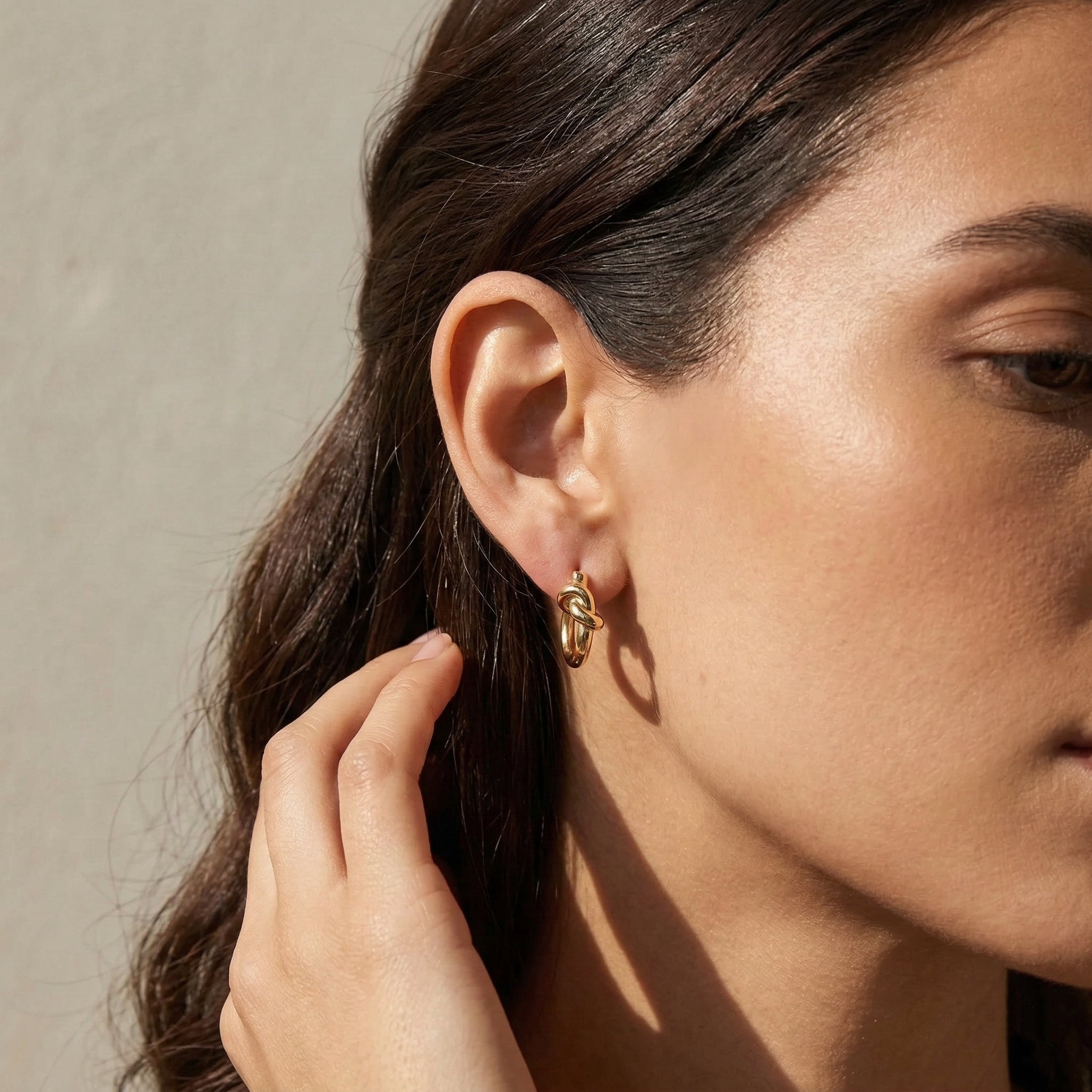 Small Knot Hoops