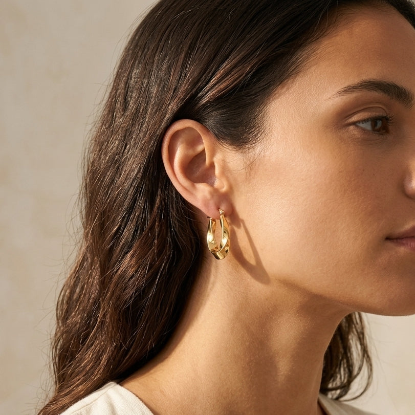 Tapered Twist Hoop