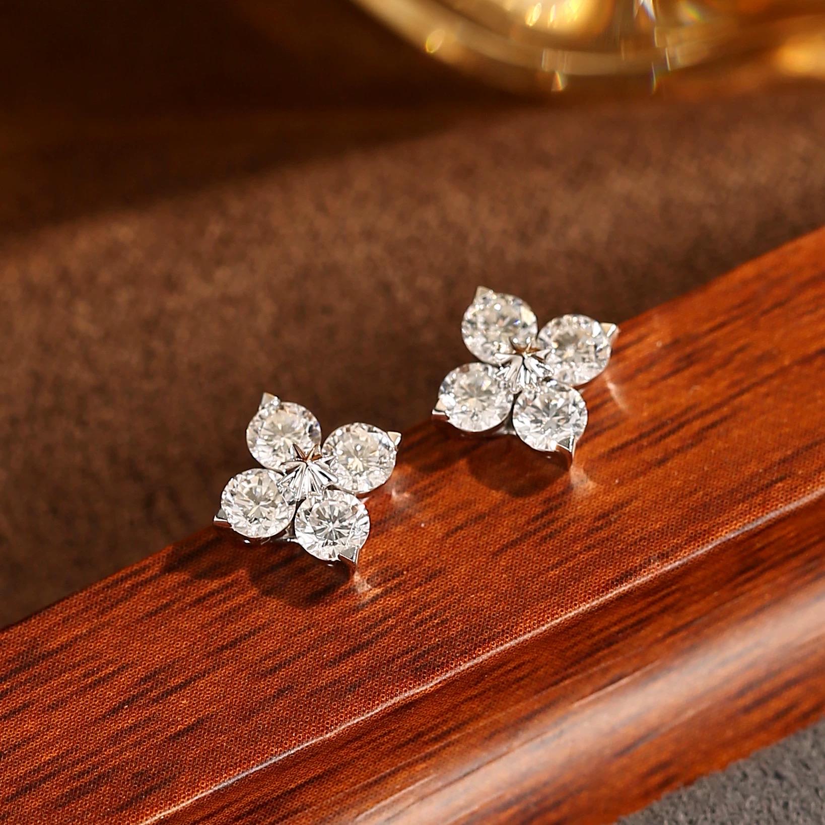 Mini Clover Studs