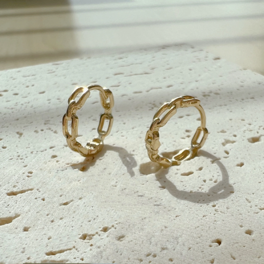 Dainty Interlock Hoops