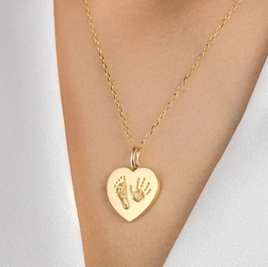 18K Solid Gold Mum Personalised Pendant Heart