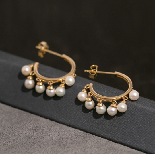 Circle Dangle Pearl Earrings